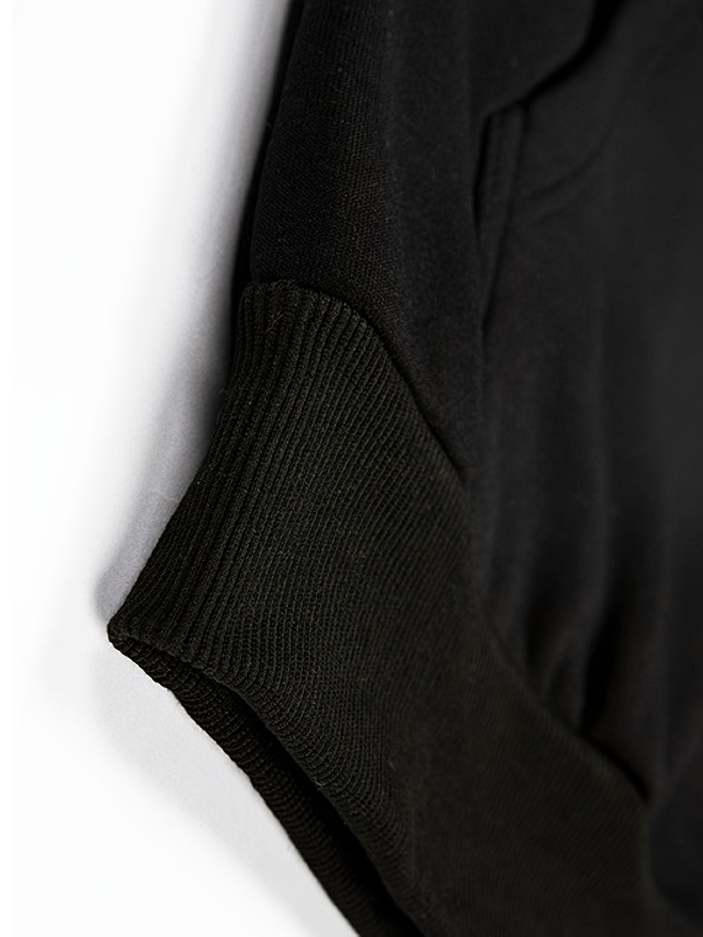 Men’s Camouflage Color-Block Hoodie – Trendy Streetwear Pullover