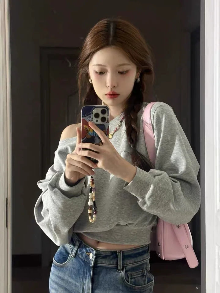 Women’s Cropped Streetwear Hoodie – Trendy Casual Pullover