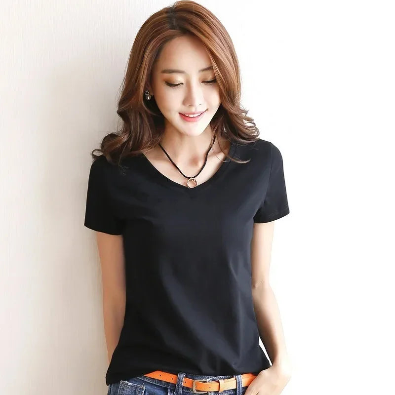 Classic Round Neck Casual T-Shirt for Everyday Comfort