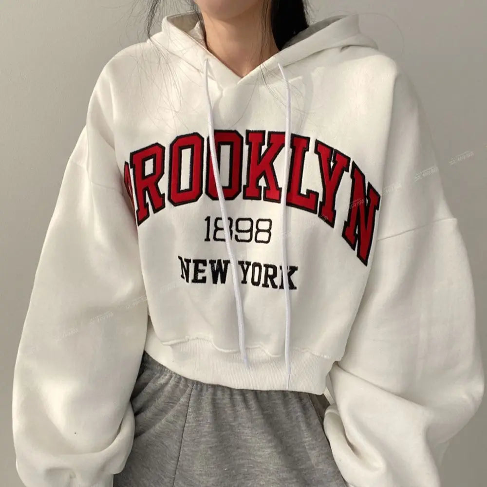 Cropped Baggy Hoodie for Women – Trendy Streetwear Style