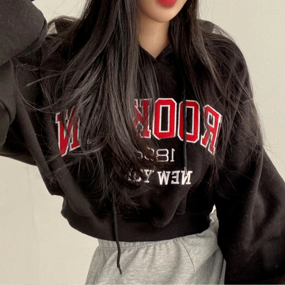 Cropped Baggy Hoodie for Women – Trendy Streetwear Style