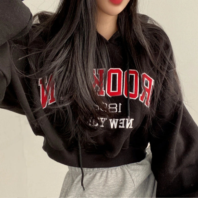 Cropped Baggy Hoodie for Women – Trendy Streetwear Style