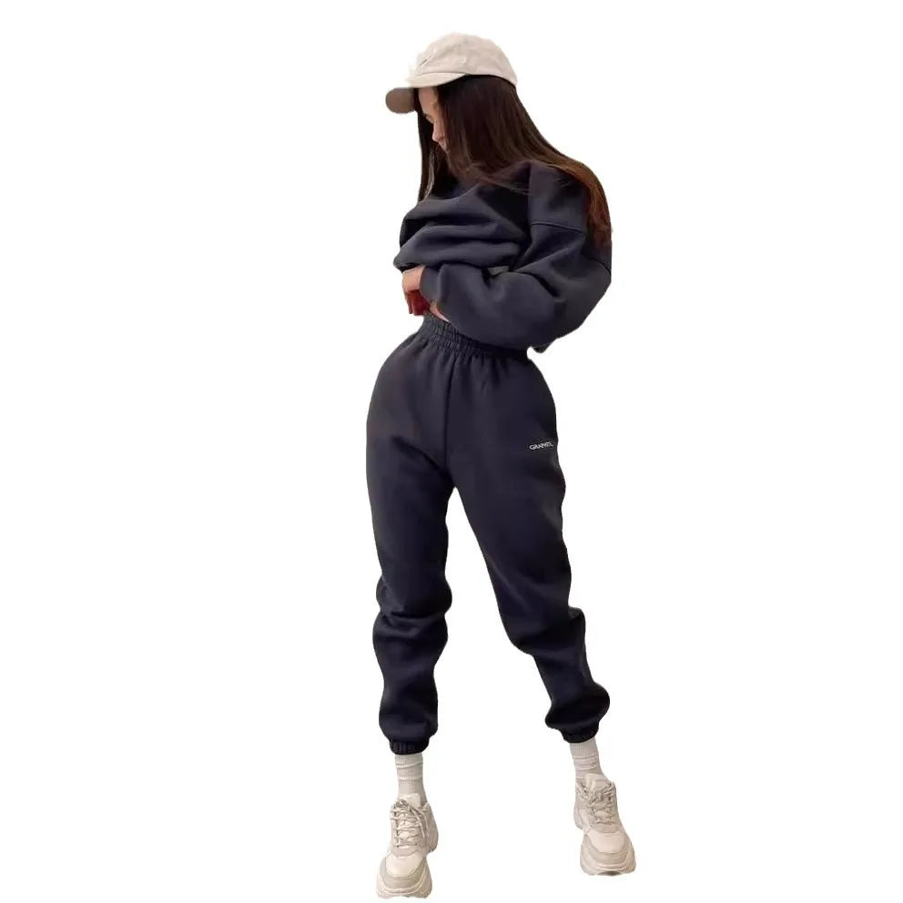 Women’s Hoodie and Pants Set – Cozy Casual Loungewear Outfit