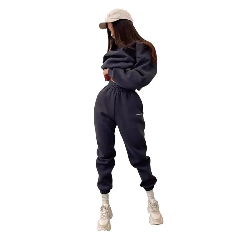 Women’s Hoodie and Pants Set – Cozy Casual Loungewear Outfit