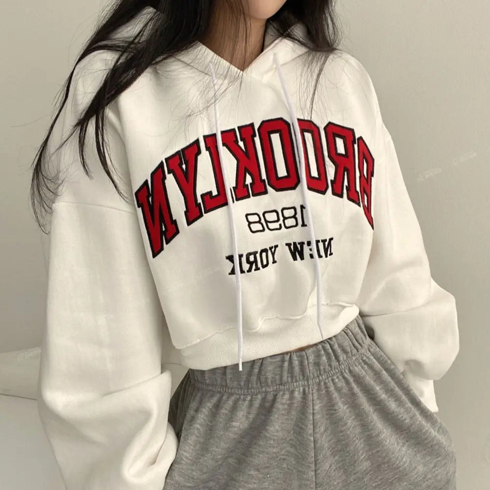 Cropped Baggy Hoodie for Women – Trendy Streetwear Style
