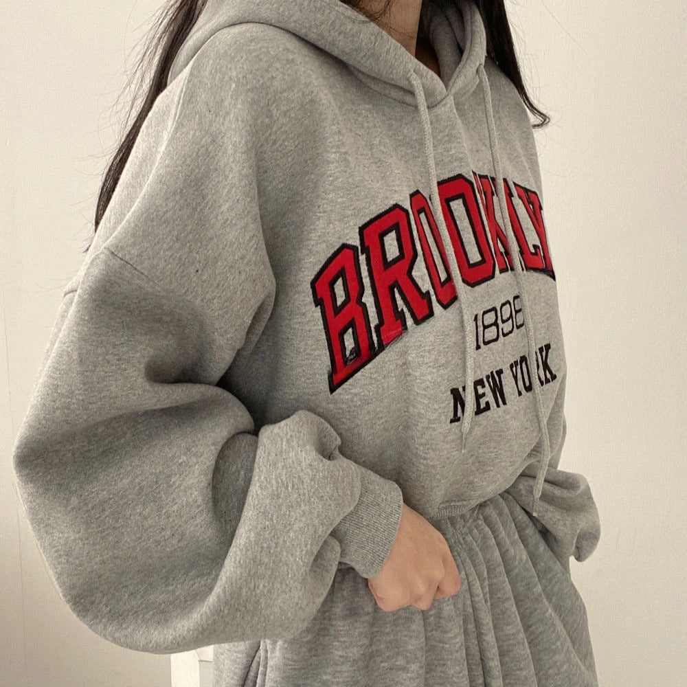 Cropped Baggy Hoodie for Women – Trendy Streetwear Style