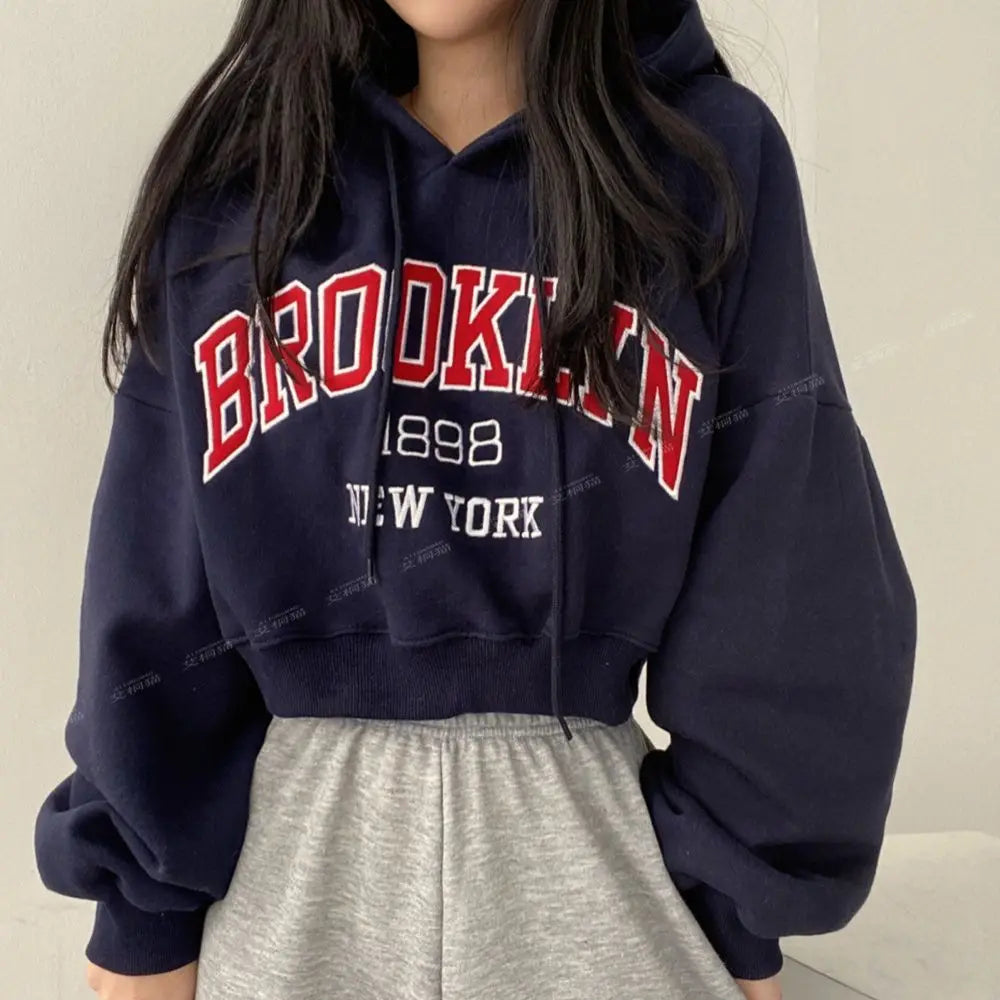 Cropped Baggy Hoodie for Women – Trendy Streetwear Style