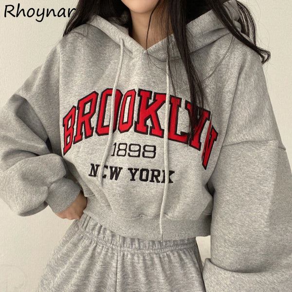 Cropped Baggy Hoodie for Women – Trendy Streetwear Style