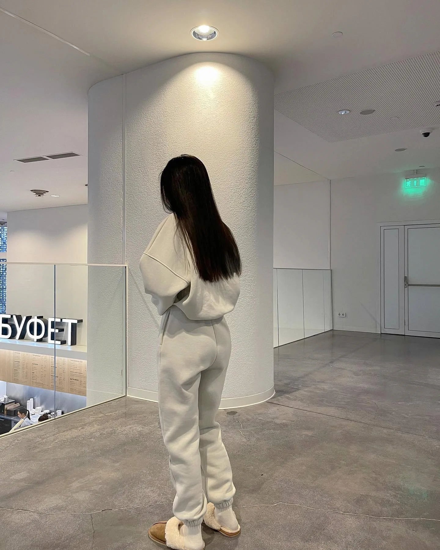 Women’s Hoodie and Pants Set – Cozy Casual Loungewear Outfit