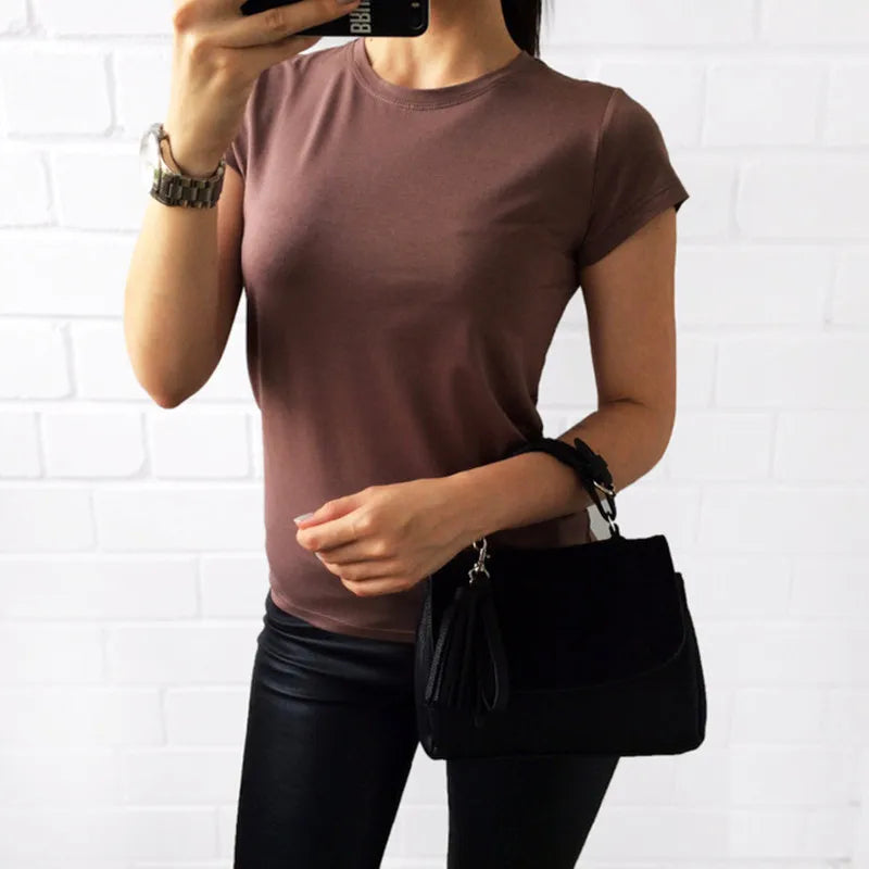 Classic Women’s Solid Color Tee – Comfortable Everyday Wear