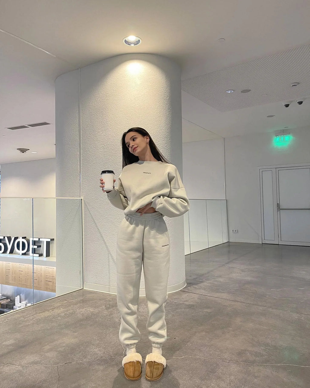 Women’s Hoodie and Pants Set – Cozy Casual Loungewear Outfit