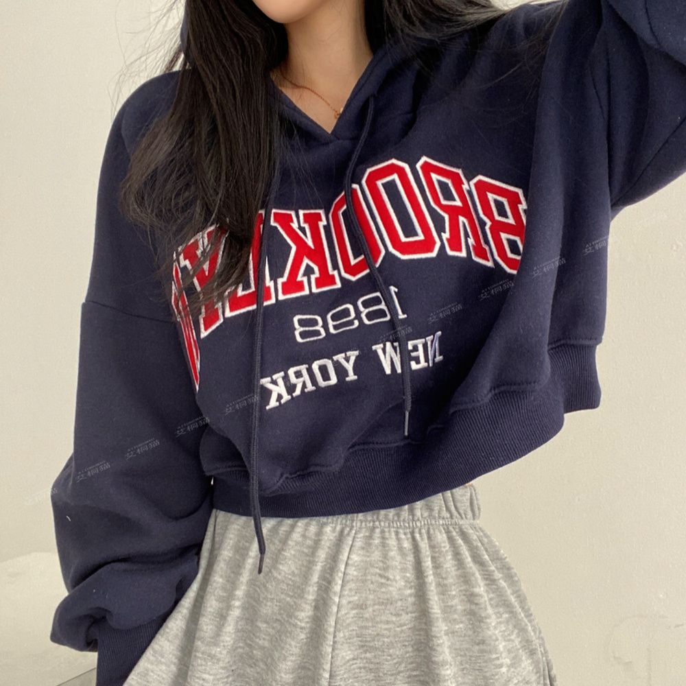Cropped Baggy Hoodie for Women – Trendy Streetwear Style