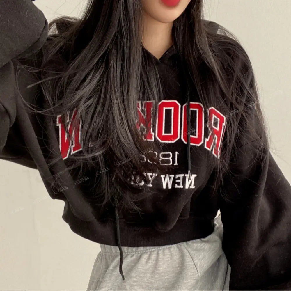Cropped Baggy Hoodie for Women – Trendy Streetwear Style